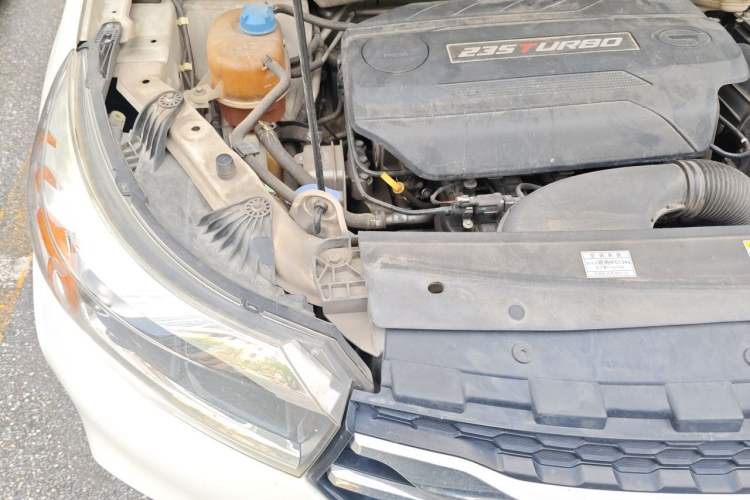 Used GAC Trumpchi GS4 2017 235T Automatic Two-Wheel Drive Luxury Smart Connectivity Version Engine Bay Right