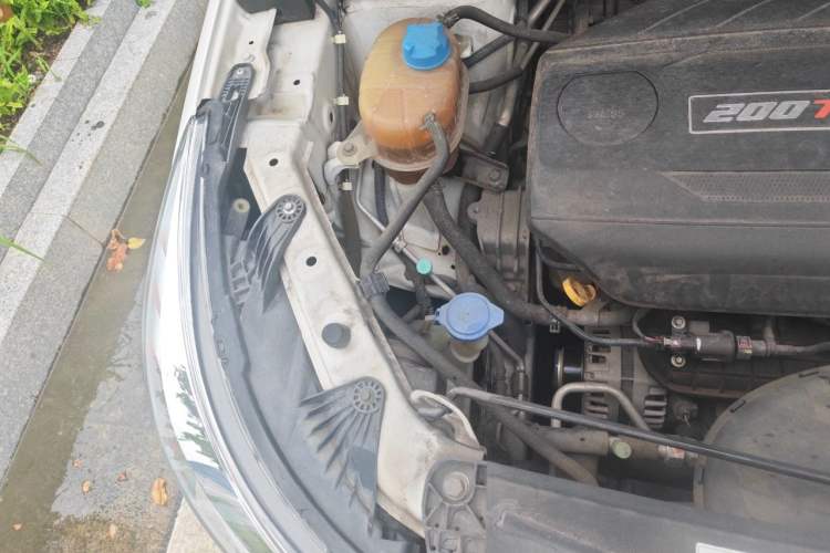 Used GAC Trumpchi GS4 2017 200T G-DCT Two-Wheel Drive Elite Edition Engine Bay Right