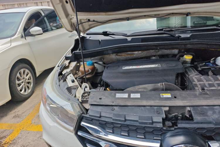 Used GAC Trumpchi GS4 2017 235T Automatic Two-Wheel Drive Elite Edition Engine Bay Right