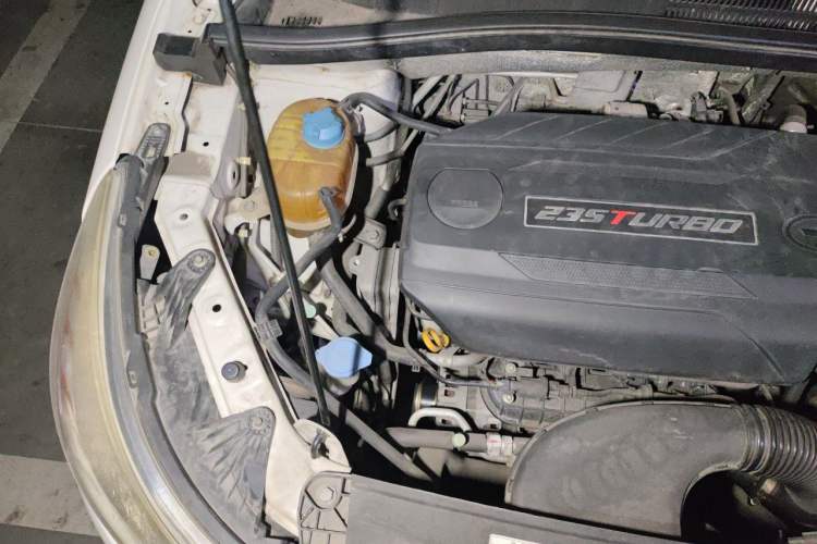 Used GAC Trumpchi GS4 2017 235T Automatic Two-Wheel Drive Luxury Smart Connectivity Version Engine Bay Right