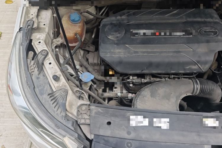 Used GAC Trumpchi GS4 2017 235T G-DCT Two-Wheel Drive Elite Edition Engine Bay Right