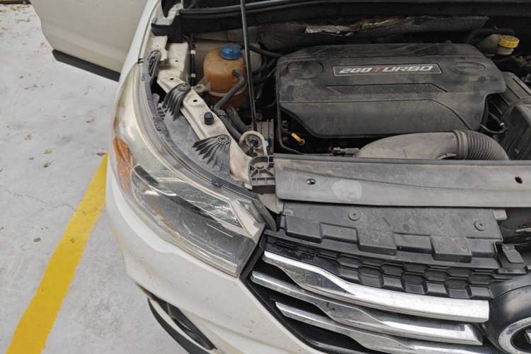 Used GAC Trumpchi GS4 2017 200T Manual Two-Wheel Drive Luxury Edition Engine Bay Right