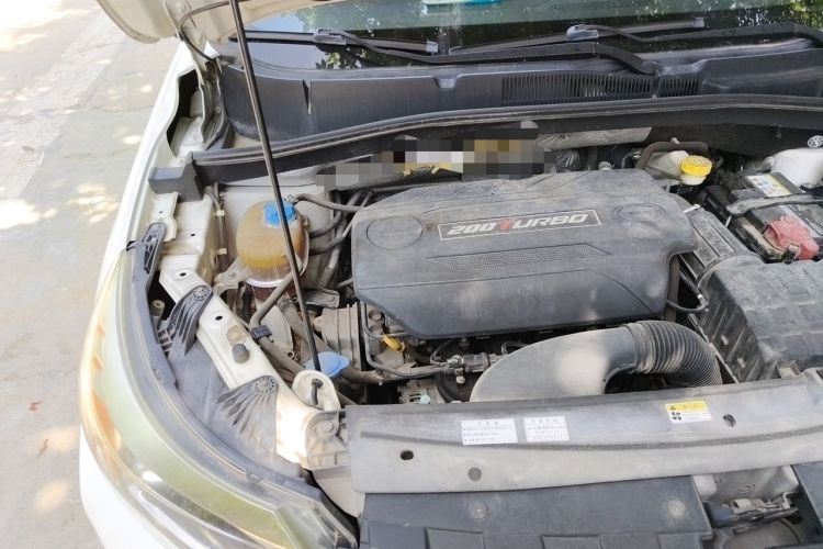 Used GAC Trumpchi GS4 2017 200T Manual Two-Wheel Drive Elite Edition Engine Bay Right