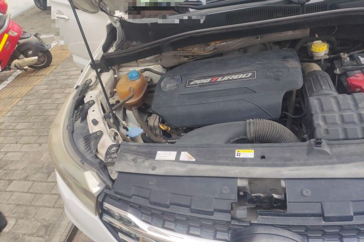 Used GAC Trumpchi GS4 2017 200T Manual Two-Wheel Drive Elite Edition Engine Bay Right