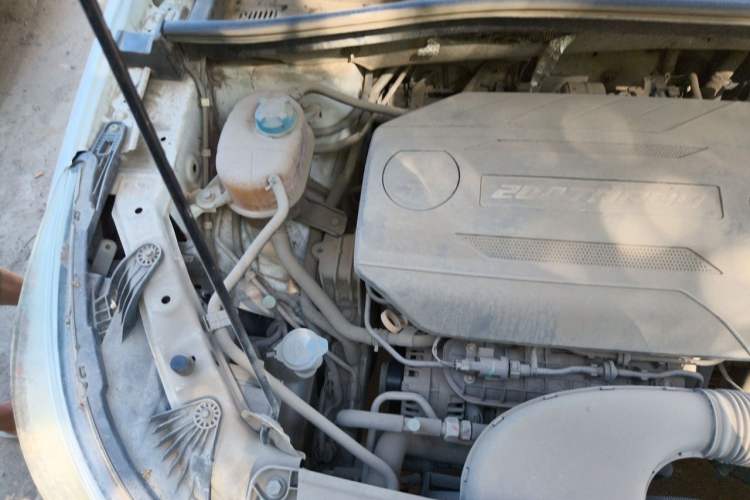 Used GAC Trumpchi GS4 2017 200T Manual Two-Wheel Drive Elite Edition Engine Bay Right