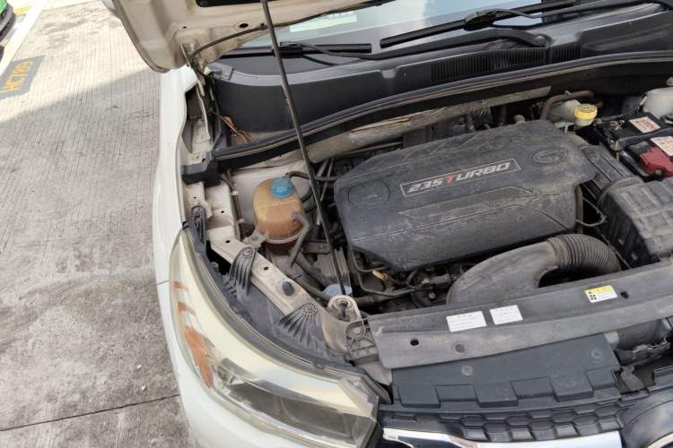 Used GAC Trumpchi GS4 2017 235T Automatic Two-Wheel Drive Elite Edition Engine Bay Right