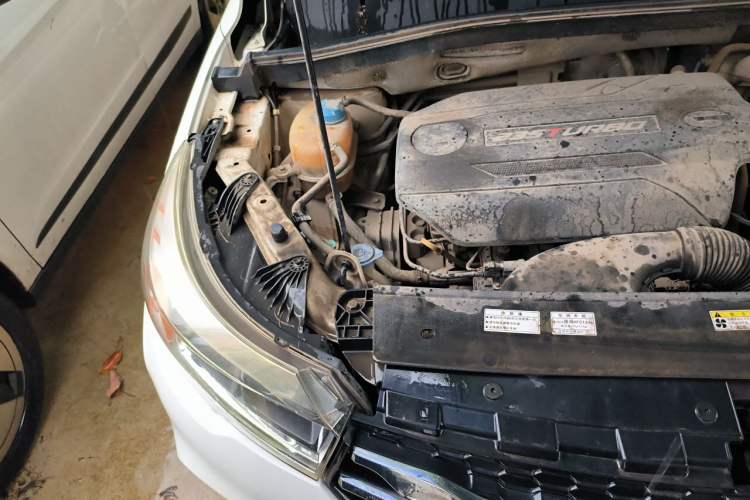 Used GAC Trumpchi GS4 2017 235T Automatic Two-Wheel Drive Elite Edition Engine Bay Right