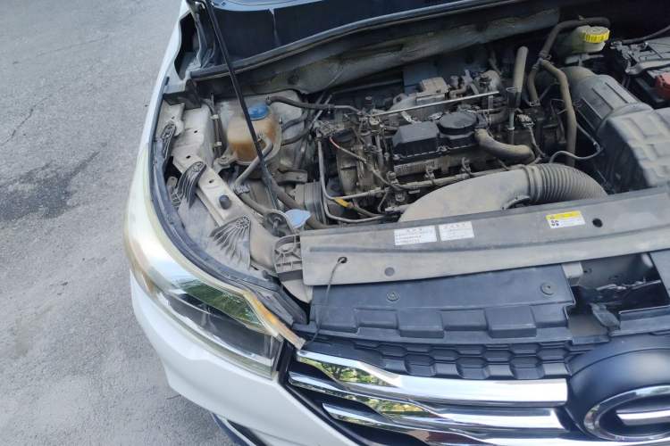Used GAC Trumpchi GS4 2017 235T Automatic Two-Wheel Drive Luxury Smart Connectivity Version Engine Bay Right