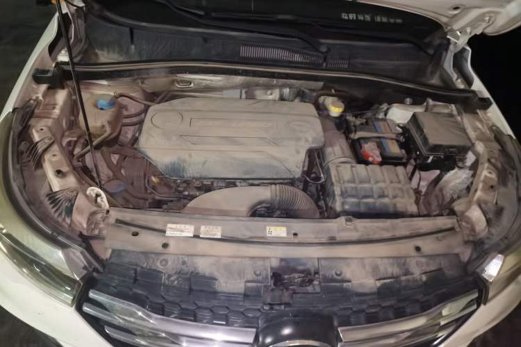 Used GAC Trumpchi GS4 2017 235T Automatic Two-Wheel Drive Elite Edition Engine Bay