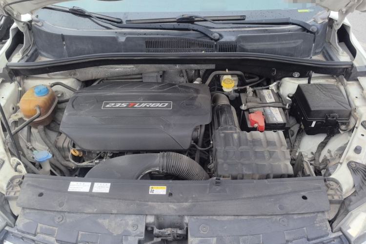 Used GAC Trumpchi GS4 2017 235T Manual Two-Wheel Drive Luxury Edition Engine Bay
