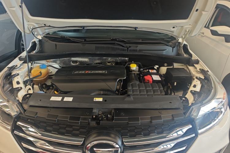 Used GAC Trumpchi GS4 2017 235T Automatic Two-Wheel Drive Luxury Smart Connectivity Version Engine Bay