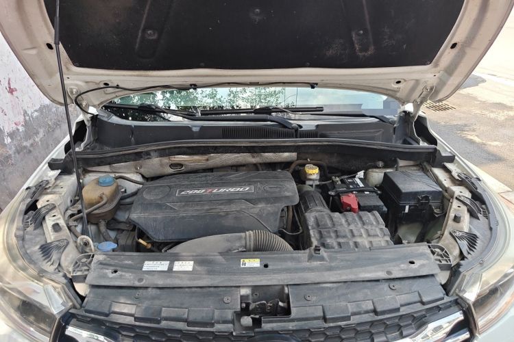 Used GAC Trumpchi GS4 2017 200T Manual Two-Wheel Drive Elite Edition Engine Bay