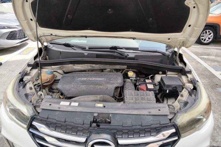 Used GAC Trumpchi GS4 2017 235T Automatic Two-Wheel Drive Elite Edition Engine Bay