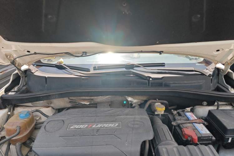 Used GAC Trumpchi GS4 2017 200T G-DCT Two-Wheel Drive Comfort Edition Engine Bay