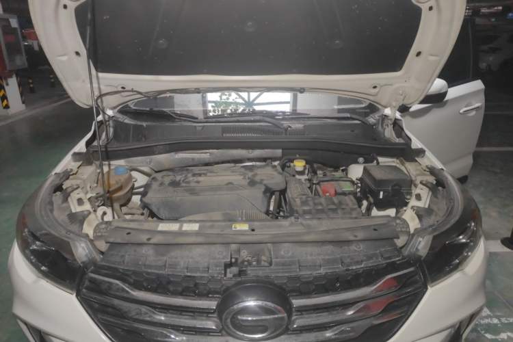 Used GAC Trumpchi GS4 2017 235T Manual Two-Wheel Drive Luxury Edition Engine Bay