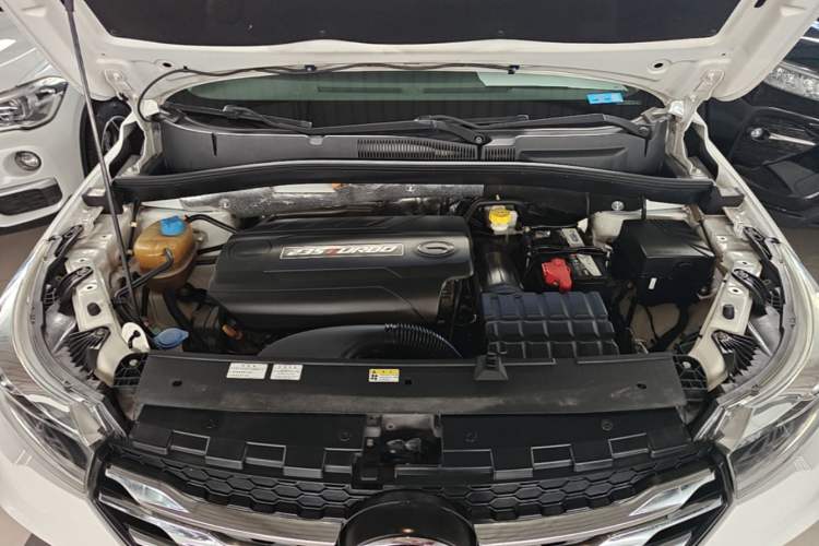 Used GAC Trumpchi GS4 2017 235T Automatic Two-Wheel Drive Elite Edition Engine Bay