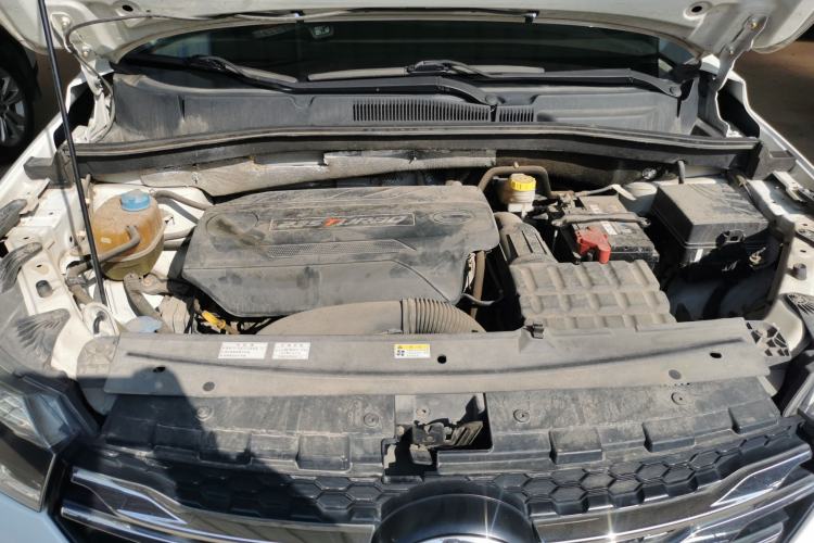 Used GAC Trumpchi GS4 2017 235T Manual Two-Wheel Drive Luxury Edition Engine Bay
