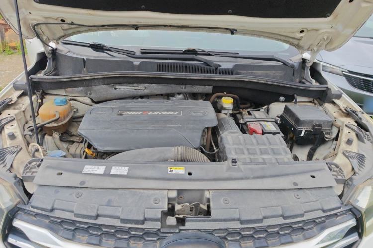 Used GAC Trumpchi GS4 2017 200T Manual Two-Wheel Drive Elite Edition Engine Bay
