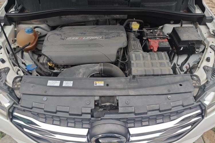 Used GAC Trumpchi GS4 2017 235T Automatic Two-Wheel Drive Luxury Smart Connectivity Version Engine Bay