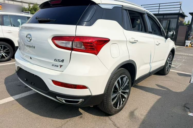 Used GAC Trumpchi GS4 2017 235T Automatic Two-Wheel Drive Luxury Smart Connectivity Version Exterior 5