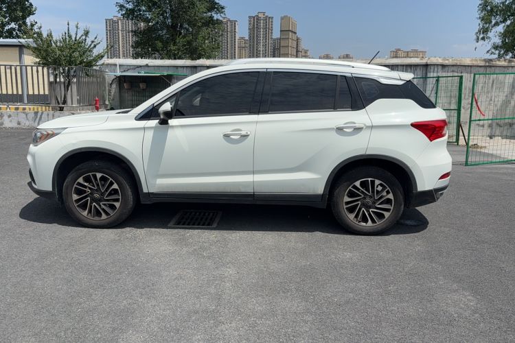 Used GAC Trumpchi GS4 2017 200T Manual Two-Wheel Drive Elite Edition Exterior 7