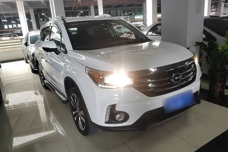 Used GAC Trumpchi GS4 2017 235T Automatic Two-Wheel Drive Luxury Smart Connectivity Version Front Right 45 Deg