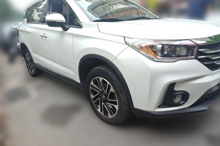 Used GAC Trumpchi GS4 2017 200T G-DCT Two-Wheel Drive Elite Edition Front Right 45 Deg