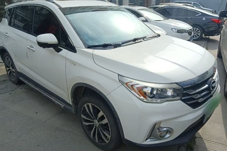 Used GAC Trumpchi GS4 2017 235T Automatic Two-Wheel Drive Luxury Smart Connectivity Version Front Right 45 Deg