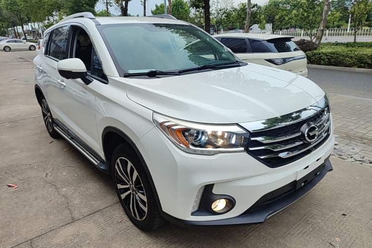 Used GAC Trumpchi GS4 2017 235T Automatic Two-Wheel Drive Luxury Smart Connectivity Version Front Right 45 Deg