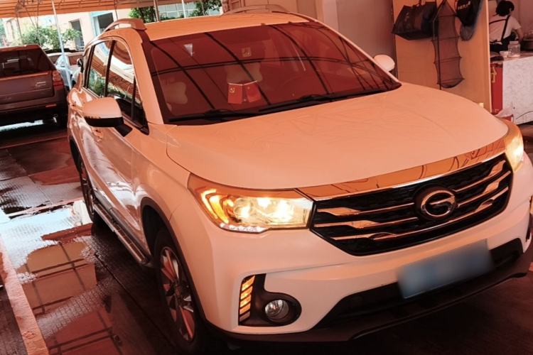 Used GAC Trumpchi GS4 2017 200T G-DCT Two-Wheel Drive Comfort Edition Front Right 45 Deg
