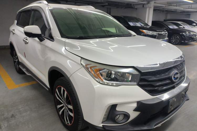 Used GAC Trumpchi GS4 2017 235T Automatic Two-Wheel Drive Luxury Smart Connectivity Version Front Right 45 Deg