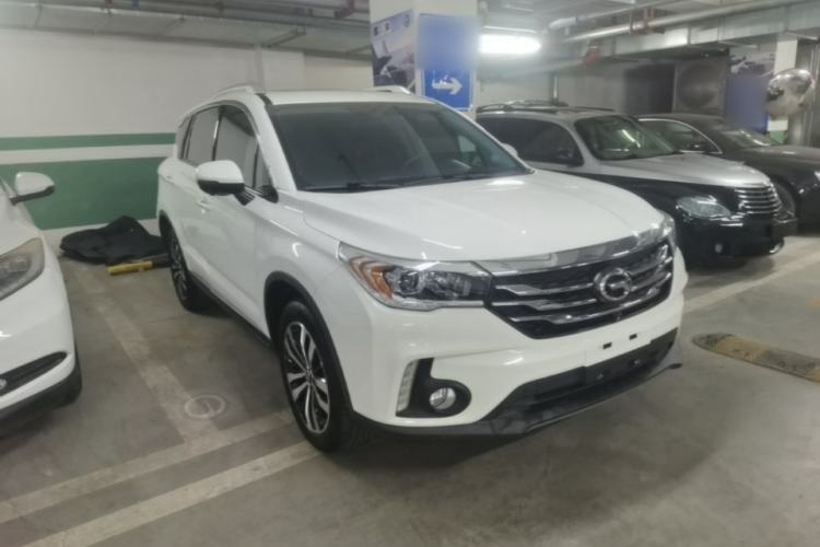 Used GAC Trumpchi GS4 2017 235T Automatic Two-Wheel Drive Luxury Smart Connectivity Version Front Right 45 Deg