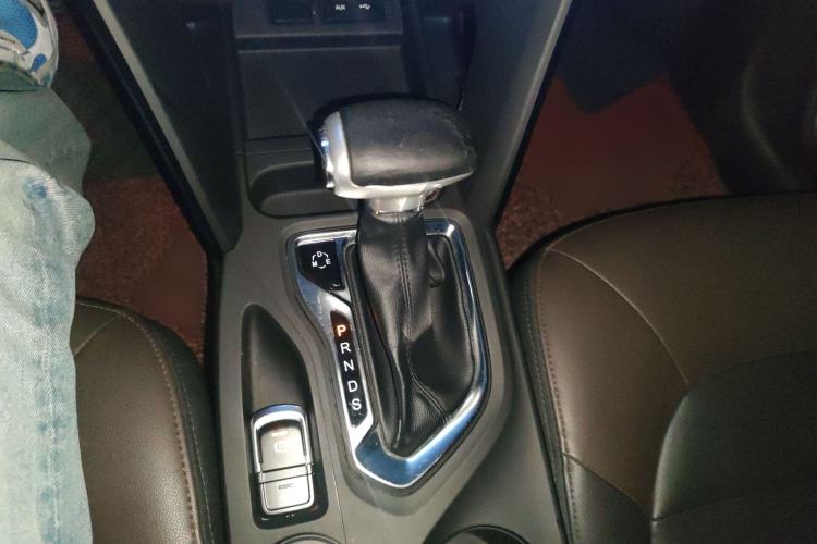 Used GAC Trumpchi GS4 2017 235T Automatic Two-Wheel Drive Elite Edition Gear Lever