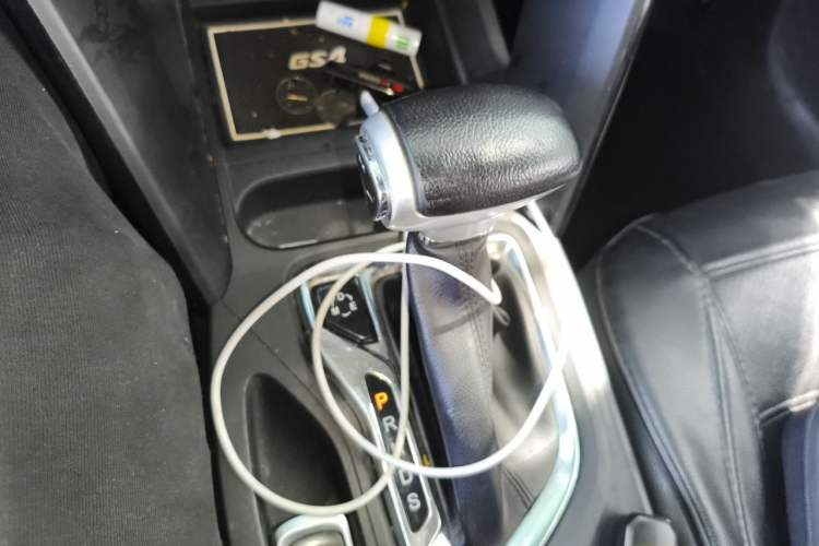 Used GAC Trumpchi GS4 2017 235T Automatic Two-Wheel Drive Luxury Smart Connectivity Version Gear Lever