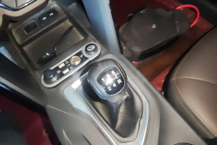 Used GAC Trumpchi GS4 2017 235T Manual Two-Wheel Drive Luxury Edition Gear Lever