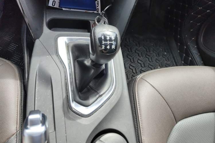 Used GAC Trumpchi GS4 2017 235T Manual Two-Wheel Drive Luxury Edition Gear Lever