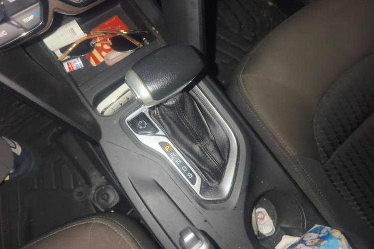 Used GAC Trumpchi GS4 2017 200T G-DCT Two-Wheel Drive Elite Edition Gear Lever
