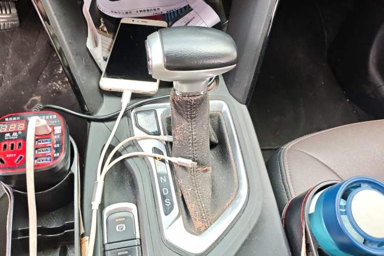 Used GAC Trumpchi GS4 2017 235T G-DCT Two-Wheel Drive Elite Edition Gear Lever