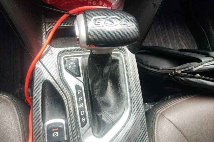 Used GAC Trumpchi GS4 2017 235T Automatic Two-Wheel Drive Luxury Smart Connectivity Version Gear Lever