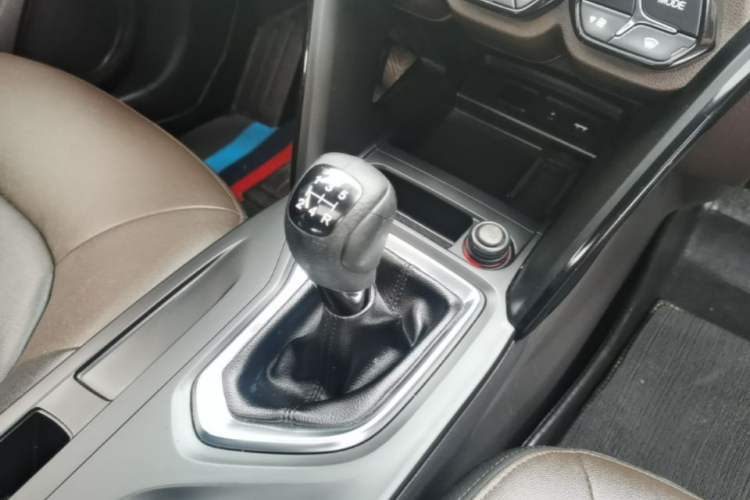 Used GAC Trumpchi GS4 2017 200T Manual Two-Wheel Drive Elite Edition Gear Lever