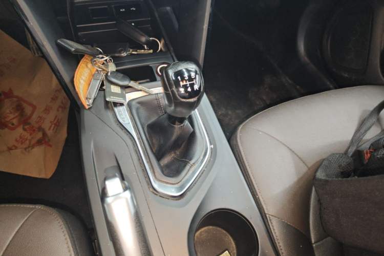 Used GAC Trumpchi GS4 2017 200T Manual Two-Wheel Drive Elite Edition Gear Lever