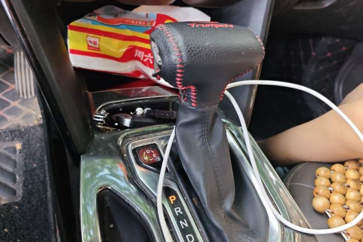 Used GAC Trumpchi GS4 2017 235T G-DCT Two-Wheel Drive Elite Edition Gear Lever