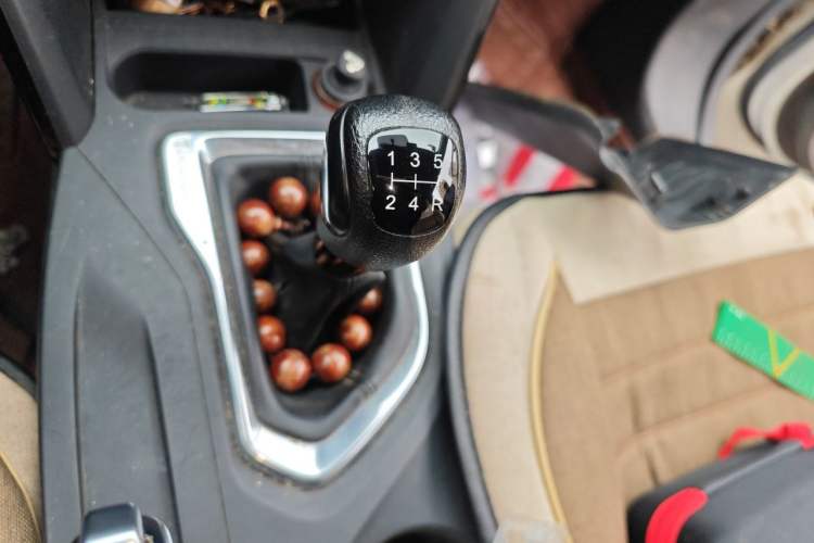Used GAC Trumpchi GS4 2017 200T Manual Two-Wheel Drive Elite Edition Gear Lever
