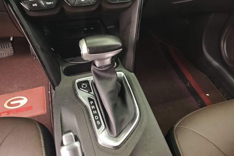Used GAC Trumpchi GS4 2017 200T G-DCT Two-Wheel Drive Elite Edition Gear Lever