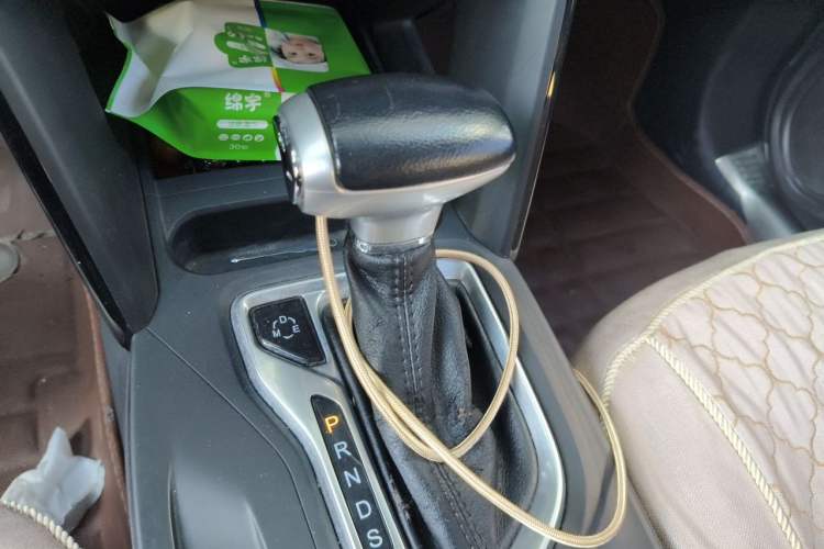 Used GAC Trumpchi GS4 2017 200T G-DCT Two-Wheel Drive Elite Edition Gear Lever
