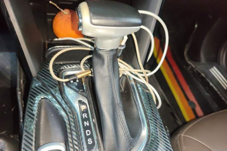 Used GAC Trumpchi GS4 2017 235T Automatic Two-Wheel Drive Luxury Smart Connectivity Version Gear Lever