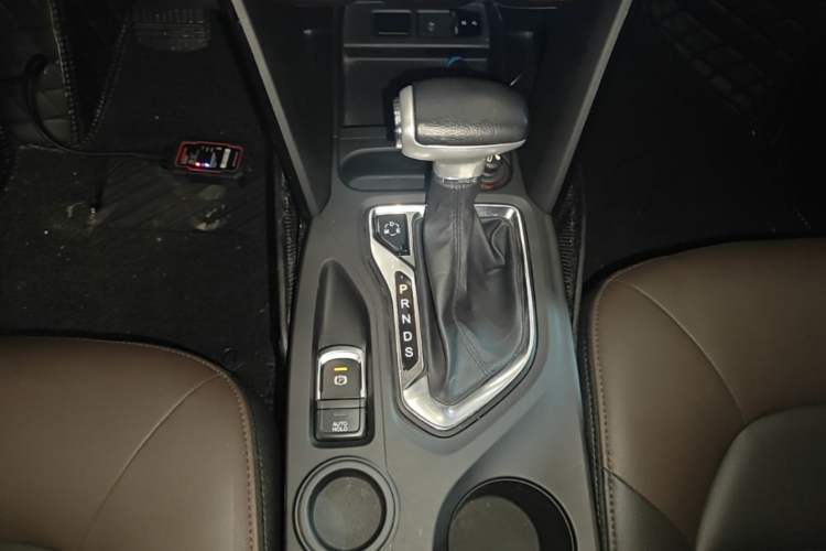 Used GAC Trumpchi GS4 2017 235T Automatic Two-Wheel Drive Elite Edition Gear Lever