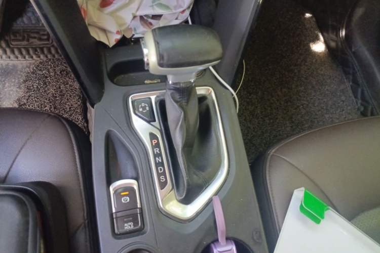 Used GAC Trumpchi GS4 2017 235T Automatic Two-Wheel Drive Luxury Smart Connectivity Version Gear Lever