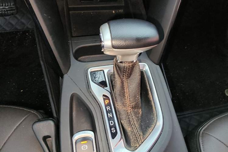 Used GAC Trumpchi GS4 2017 235T G-DCT Two-Wheel Drive Elite Edition Gear Lever