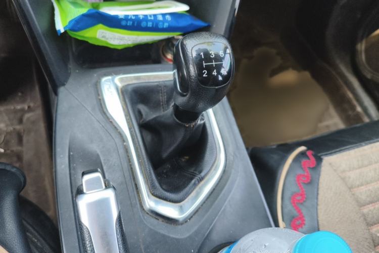 Used GAC Trumpchi GS4 2017 200T Manual Two-Wheel Drive Elite Edition Gear Lever
